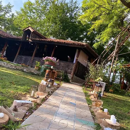 Complex Kosharite Nyaraló *