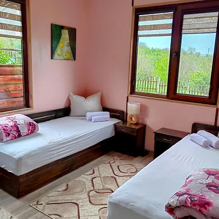 Guest House Complex Kosharite Holiday home