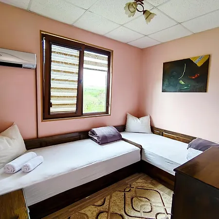 Guest House Complex Kosharite Holiday home *