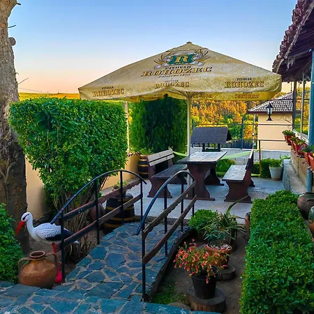 Nyaraló Complex Kosharite *